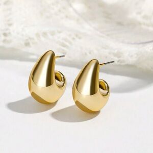 earrings teardrop shape